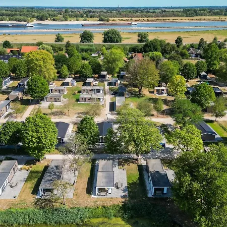 Cube Xl 73 I 4-persoons In Casa vacanze Zennewijnen